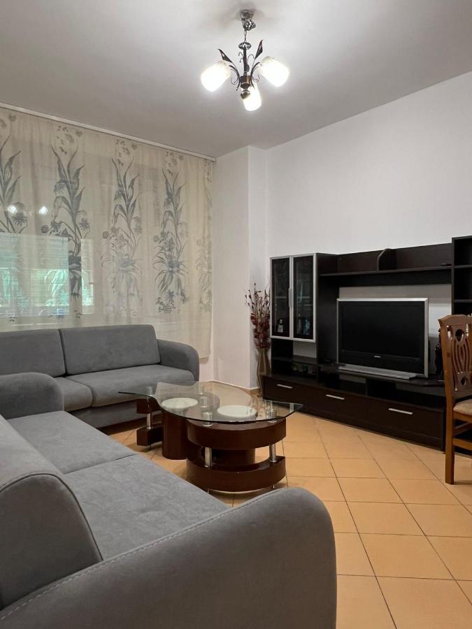 Leonard Apartment Tiranë Ngoại thất bức ảnh