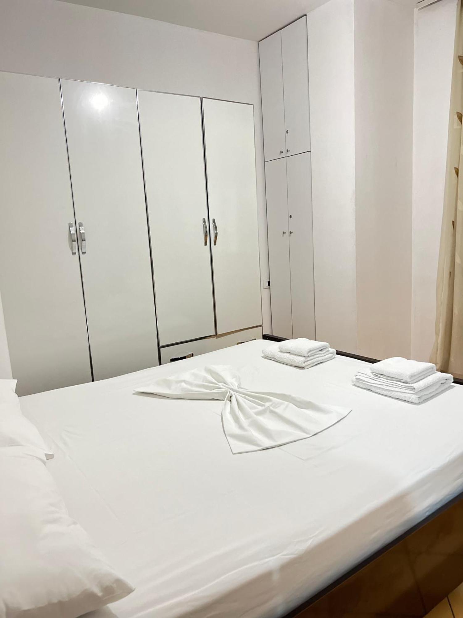 Leonard Apartment Tiranë Ngoại thất bức ảnh